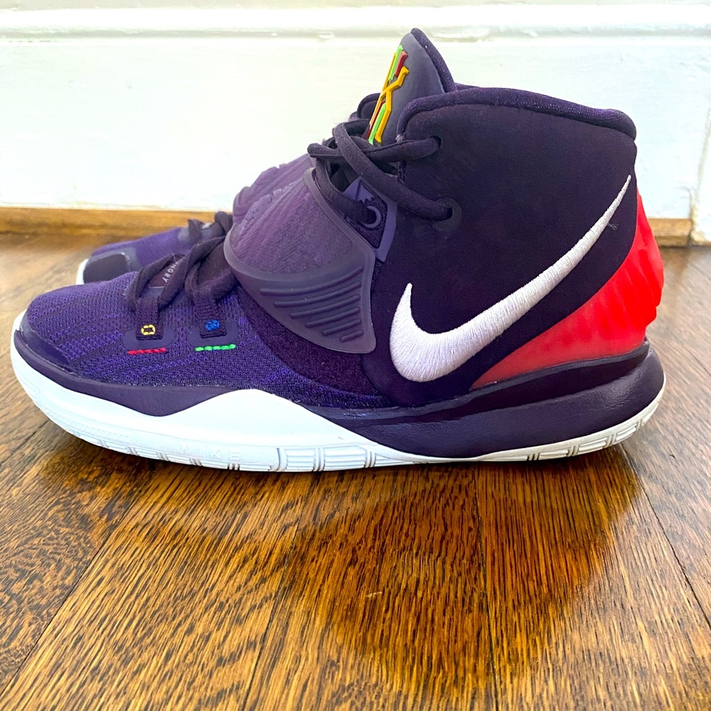 Kyrie 6 Grand Purple Size 4.5Y